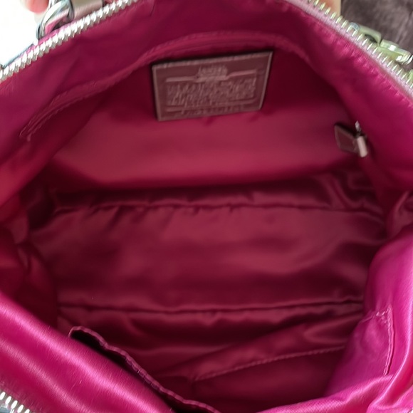 Coach, Madison floral pink 19643 
Doesn’t come with storage bag - Picture 3 of 7